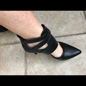 Black leather Aldo heels size 7